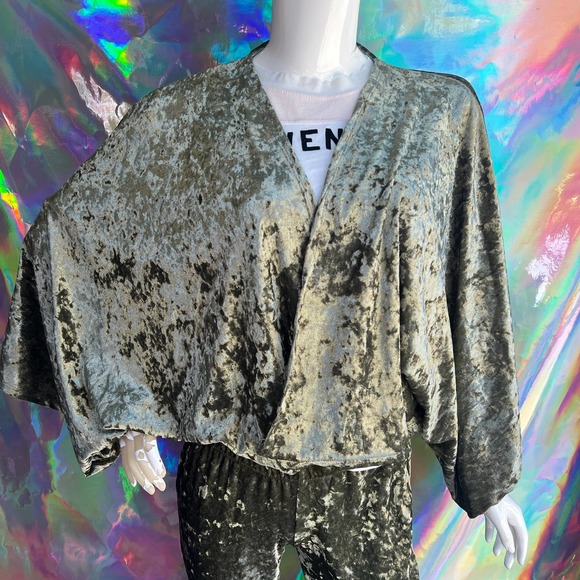 Life Clothing Co. Sweaters - NEW Olive Velvet Cropped Duster Jacket